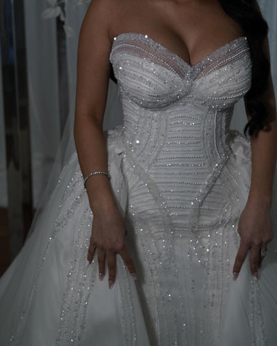 C2023-SH18B - robe de mariée bustier en perles avec traîne amovible