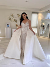 C2023-SD70B - robe de mariée sans manches à décolleté illusion et traîne amovible