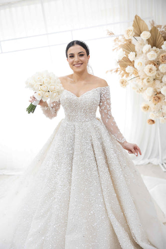 C2024-LS33S - robe de bal de mariage à épaules dénudées et manches longues