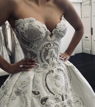 C2024-BG221 - robe de mariée bustier brodée de perles avec surjupe amovible