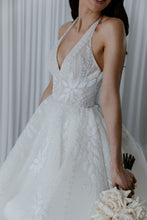 C2024-HB115 - robe de mariée dos nu avec col en V et jupe trapèze robe de bal