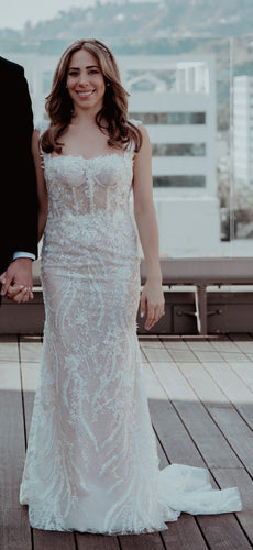 C2024-LC338 - robe de mariée en dentelle perlée avec bretelles et corsage corset