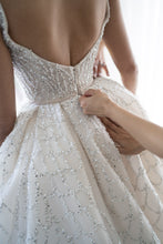 C2024-SK62 - sleeveless v-neck ball gown wedding dress