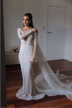 C2023-LSV20 - Robe de mariée sexy à manches longues et perles, décolleté en V profond