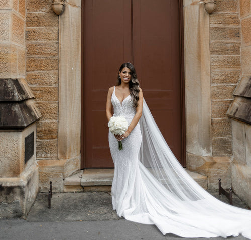 C2023-BSS73 - robe de mariée dos nu à bretelles fines et perles