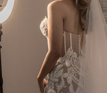 C2024-BG221 - robe de mariée bustier brodée de perles avec surjupe amovible