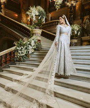 C2023-LS2V9 - Broderie embellie Ensemble de robe de mariée deux pièces à manches longues avec voile