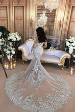 C2020 - BLS989 vestido de novia con escote ilusión y manga larga con cuentas de cristal swarovski