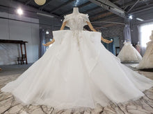 Style 8099 - Robe de mariée robe de bal à épaules dénudées À VENDRE