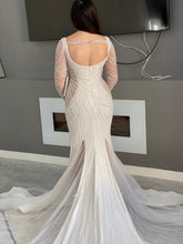 C2023-SLS700 robe de mariée transparente à manches longues et col rond avec perles