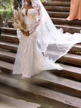 C2023-LS116 Robe de mariée transparente à manches longues et décolleté illusion