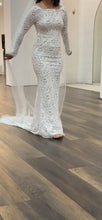 C2023-MLS44 - vestido de novia modesto de manga larga y espalda descubierta