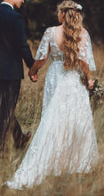 C2023-FS55b robe de mariée transparente à manches courtes à volants avec ligne de col en v