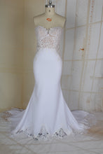 Estilo #95079 - Vestido de novia de dos tonos sin tirantes con dobladillo de encaje