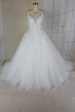 Estilo #95085 - Vestido de novia de corte A con tirantes finos