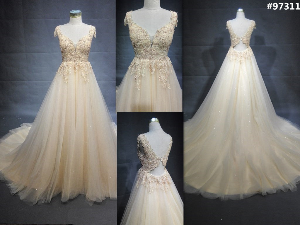 Estilo #97311 Vestidos de novia de talla grande sin espalda 