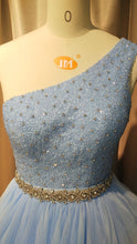 Style C2020-LDuff2 - Robe de soirée formelle bleue à une épaule
