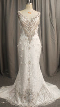 C2021-Perrline - vestido de novia de pedrería inspirado en Leo Almodal 