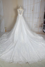 C2021-Perrline - vestido de novia de pedrería inspirado en Leo Almodal 