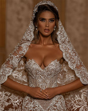 C2022-VB88 - robe de mariée bustier ajustée à évasée en perles de cristal swarovski