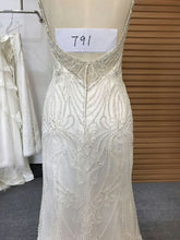 Style #791 - Robe de mariée blanche perlée de Darius
