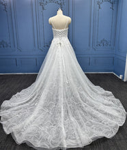 WT4190 - vestido de novia de encaje con pedrería y corte en forma de corazón con tirantes finos