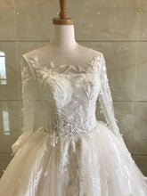 Style DOL-Y005 Robe de mariée de style trapèze à manches longues à VENDRE